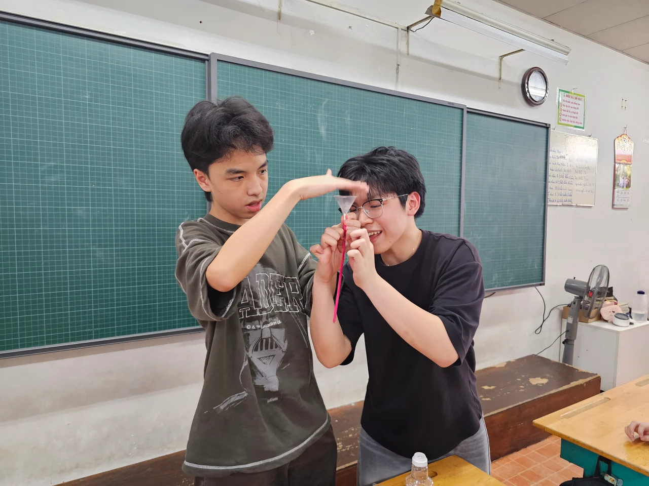 A hands-on science demonstration with Astro Ecosphere